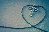cross-symbol-chain-love-shape-silver-image-46598429